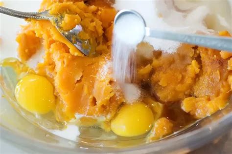 Spread the sweet potatoes in a casserole dish… then sprinkle the crumb mixture over the top. You've Got to Try Ree's Soul Sweet 'Taters | Recipe | Recipes, Pioneer woman sweet potatoes, Food