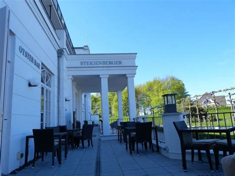 Hoteleingang Mit Oyster B Strandhotel Zingst Ostseeheilbad Zingst