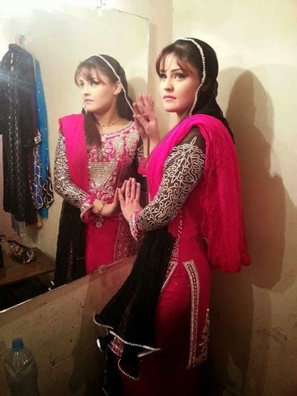 Pakistani Hot Mujra Pathani Hot Girl Night Dress Mobile Leaked Video