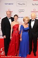 Ex-Ministerpräsident Edmund Stoiber mit seiner Familie: Frau Karin ...