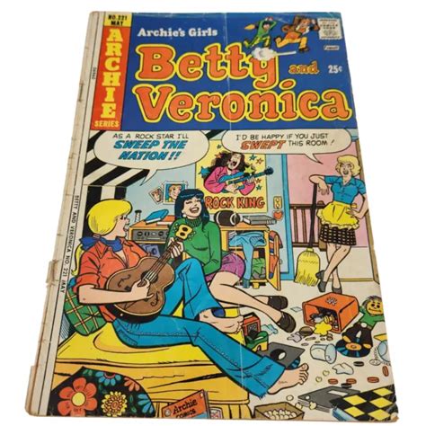 Archies Girls Betty And Veronica Comic Book No 221 May 1974 Close Up