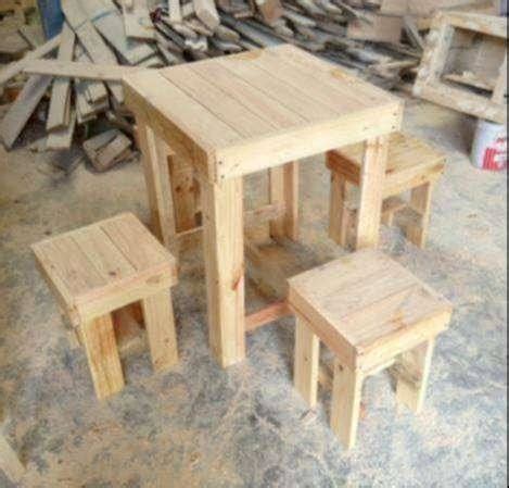 Meja Dan 4 Kursi Kayu Pinus Jati Londo Perabotan Rumah Di Carousell