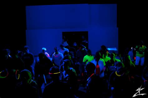 How To Throw A Black Light Party Ideas Supplies