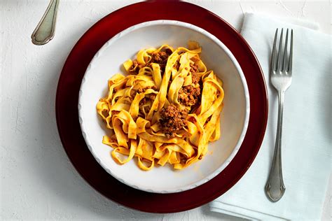 Ricetta Tagliatelle al ragù La Cucina Italiana