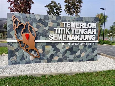 Ambang jawa asal usul nama tempat negeri di malaysia. Monumen Titik Tengah Semenanjung Malaysia Di 'Bandar Ikan ...