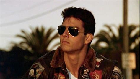 The screenplay was written by jim cash and jack epps jr. "Top Gun 2": Tom Cruise spielt wieder den (sexy?) Piloten ...