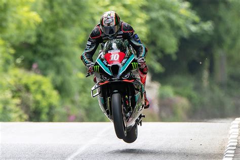 Isle Of Man Tt 2023 Hickman Wins Superstock Race With New Lap Record
