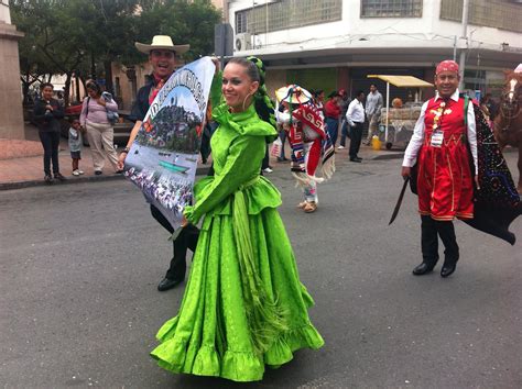 Folklorista Desfile En Coahuila
