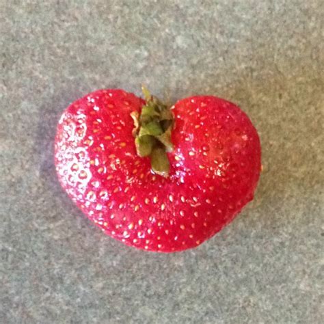 Heart Shaped Strawberry Strawberry Food Good Food