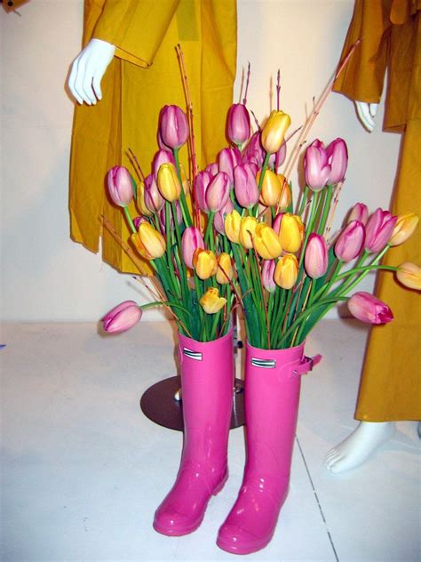 This adorable, unique display will be sure to draw people into your store! Garden shows provide an escape from the winter blahs ...