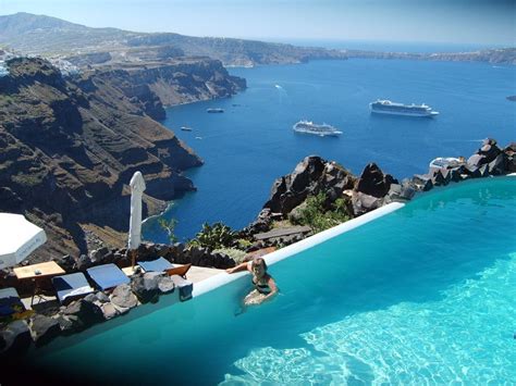 Abflug von der wunderschönen insel santorini in griechenland. Santorini in Greece | Santorini tours, Travel photography ...