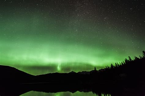 Best Time To See Northern Lights In Banff And Jasper National Parks 2024
