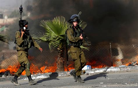 Palestinian Gunman Shot Dead After Wounding Three Israeli Soldiers