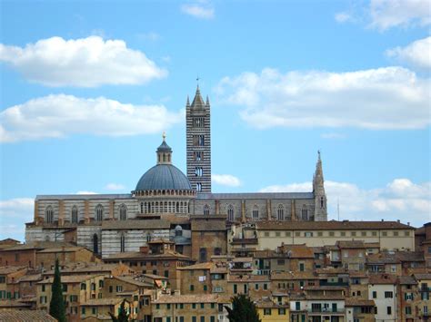 View Of The Cathedral In Siena Italy Wallpapers And