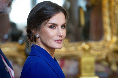 Le Avisaron Minutos Antes De Salir La Noticia M S Dif Cil Para La Reina Letizia Minuto Neuquen