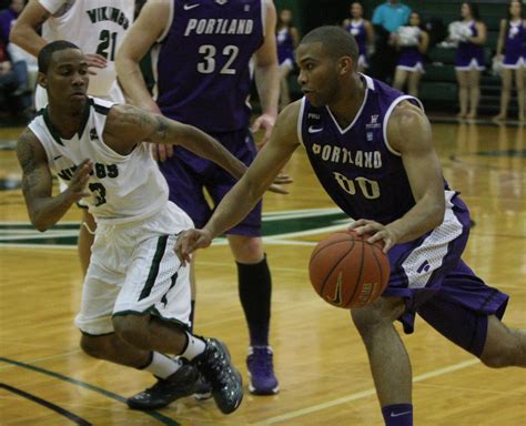 Mens College Basketball Portland Pilots Use Strong Inside Attack To