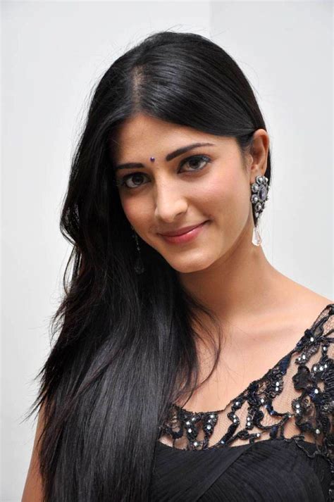 Bollywood Actress Shruti Hassan Profile Biography And Latest Stills Cute Images Wallpapers