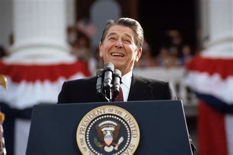 Biografía De Ronald Reagan 40º Presidente De Los Estados Unidos