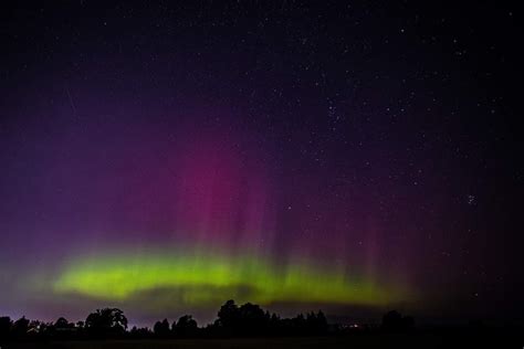 Northern Lights Appear Over Western Washington Photo 4