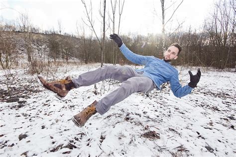 Gravity Defying Photos Of People Falling Calmly