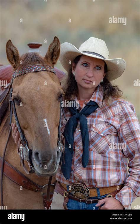 American Cowgirl Hi Res Stock Photography And Images Alamy