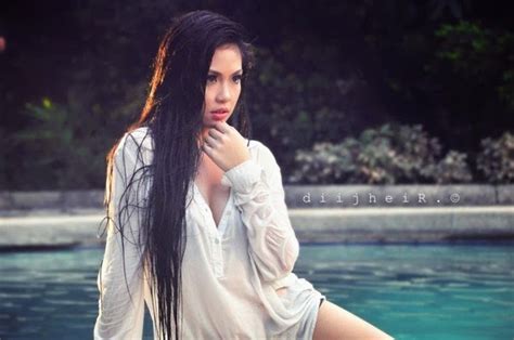 Ravishing Photos Of Alex Moreno Wearing White Long Sleeves At The Pool Exotic Pinay Beauties