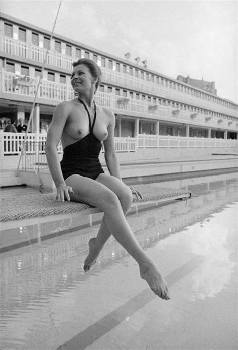 Classical Topless Nipples 1960s Retro Swimsuit Alskalsk11