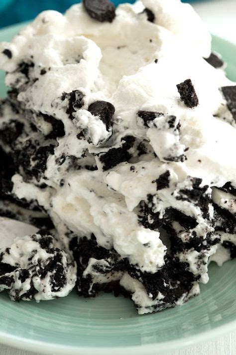Place oreos in a large gallon size ziplock bag and crush into pieces. Pin by Pam Newell-Carney on Dessert in 2020 | Oreo dessert ...
