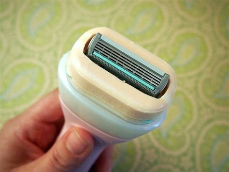 Schick is part of edgewell personal care and brings a range of innovative shaving products to the market to ensure men & women get a close comfortable shave. Schick Intuition Advanced Moisture Razor: Reader Reviews | The Happy Sloths: Beauty & Makeup ...