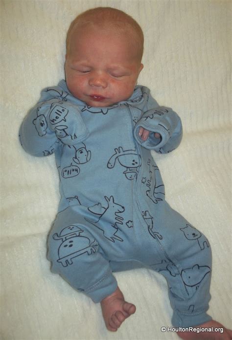 Tate Robert Baby Boy Born To Kendall And Logan Houlton Regional