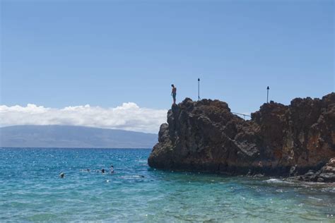 Guide To Cliff Jumping At Black Rock In Kaanapali Maui Hideaway