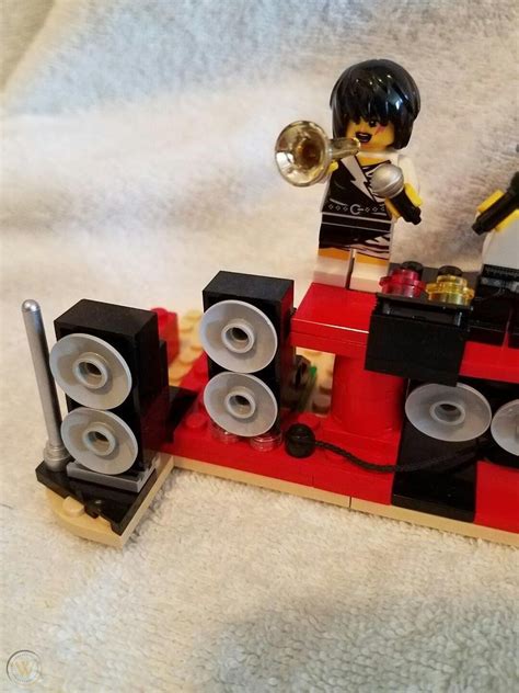 Lego Rock Band Minifigure Set 850486 Batman Disco Dj Instrument Rapper