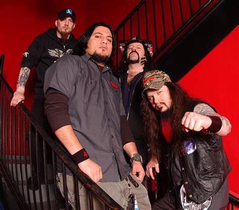 Guitarist Dimebag Darrell Shot And Killed On Stage Photos And Images