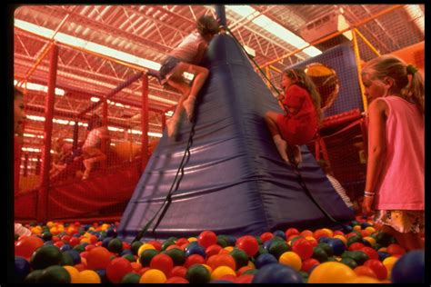 A History Of The Ball Pit A Staple Of Mcdonalds Playplaces And Chuck