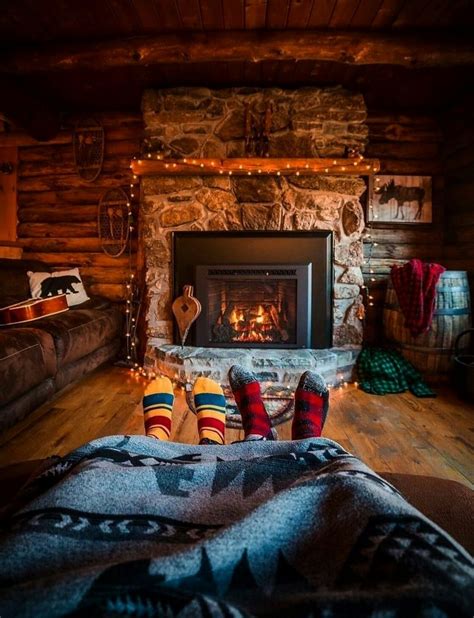 Pin By Teresa Clark On Fall And Winter Cozy Cabin Homes Cabin
