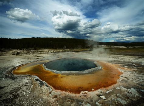 Yellowstone Area Experiences 193 Earthquakes In A Month Report
