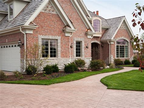 Stunning Farmhouse Before And After Makeovers Exterior Brick Brick