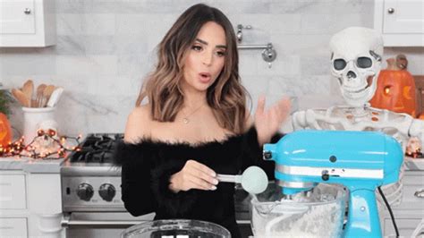 Nerdy Nummies Rosanna Relieve Cool Gifs Discover