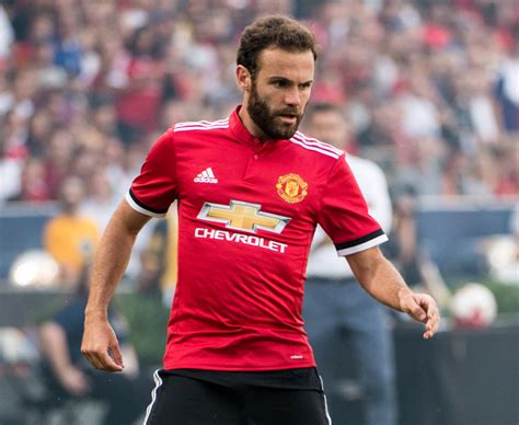 Compare juan mata to top 5 similar players similar players are based on their statistical profiles. Juan Mata's Common Goal charity pledge: The 19 footballers ...