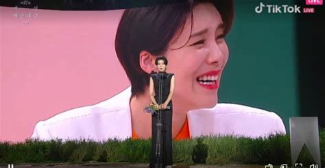 공중화장실서 집단성폭행 당한 女, 나체 상태로 묶여있던 곳. 백상예술대상 '괴물' 김수진 작가, 극본상…심나연 감독 ...