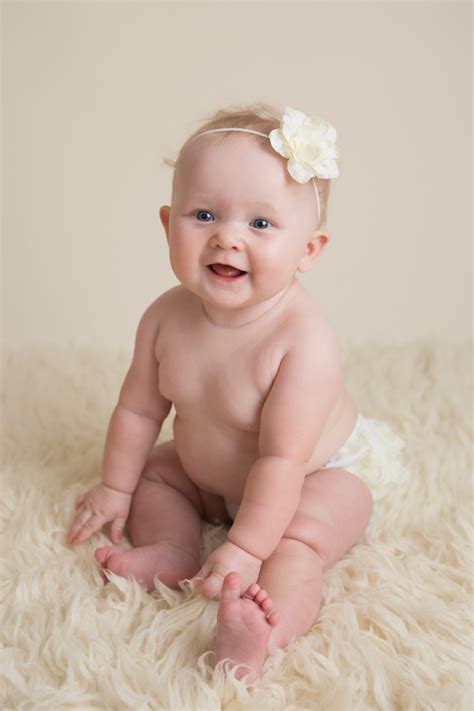 Briar 6 Months Old Chatham Springfield Il Baby Photographer