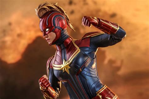 From the first avenger to far from home, chronological is the only way to go. Hot Toys Reveals Captain Marvel 1/6th Scale Collectible ...