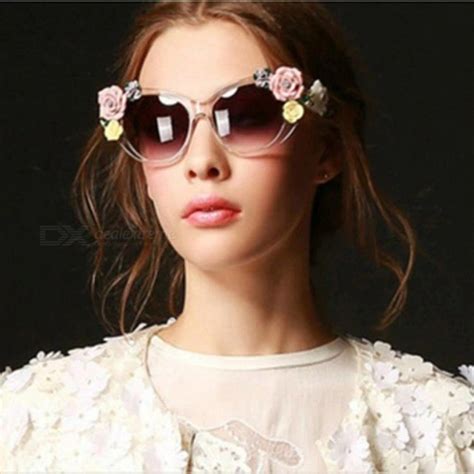 Sunglasses Fashion Baroque Women Girls Flower Sunglasses Retro Brand Sexy Gems Sunglasses