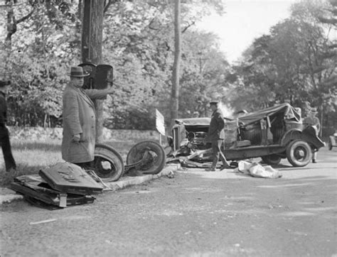 Vintage Pics Of Car Crashes 37 Pics