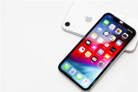 With the iPhone XR and XS Max, RIP the small phone | T ...