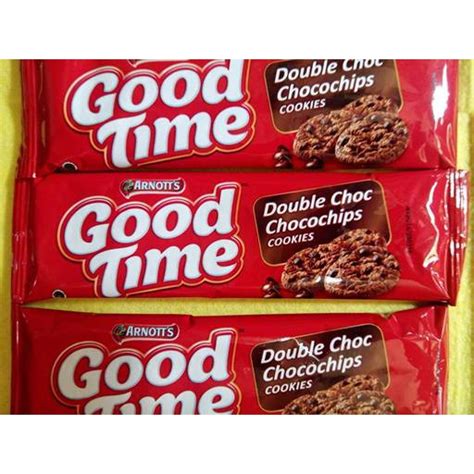 Karena sesuai dengan namanya, saat apapun itu, dengan menikmati cookies atau biskuitnya, dijamin akan selalu terasa 'good time'. Kue Kering Coklat Good Time - Resep Kue Kering