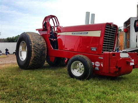 Pin By Jim Thomas On Ihfarmall Tractors Pinterest