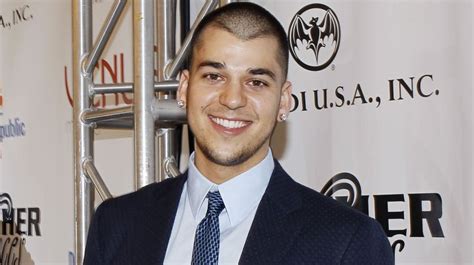 rob kardashian accused of stealing camera memory card over shirtless photos