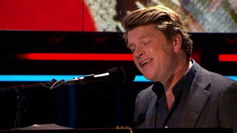 Beau van Erven Dorens weet te ontroeren in 'DWDD' - YouTube