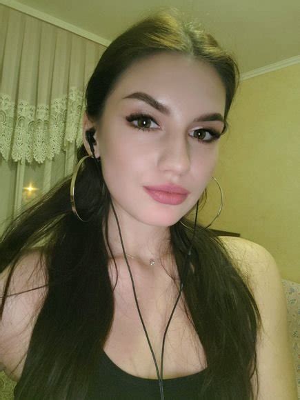 sweet skype skyprivate girl profile and live cam show skyprivate